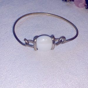White pearl bead